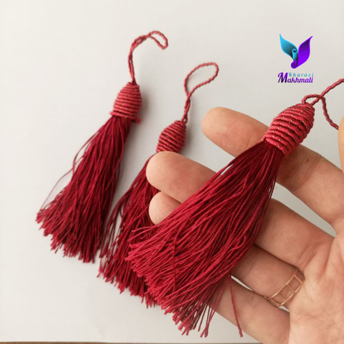 منگوله زرشکی